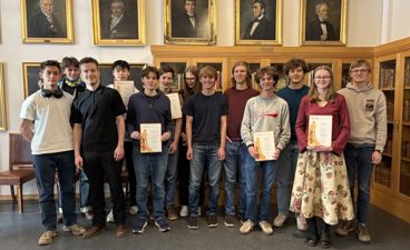 Foto: Kerstin Erdal en gruppe mennesker som poserer for et bilde