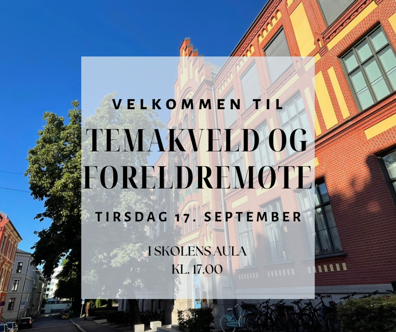 Foto: Regine Lundevall Bergersen et stort hvitt skilt