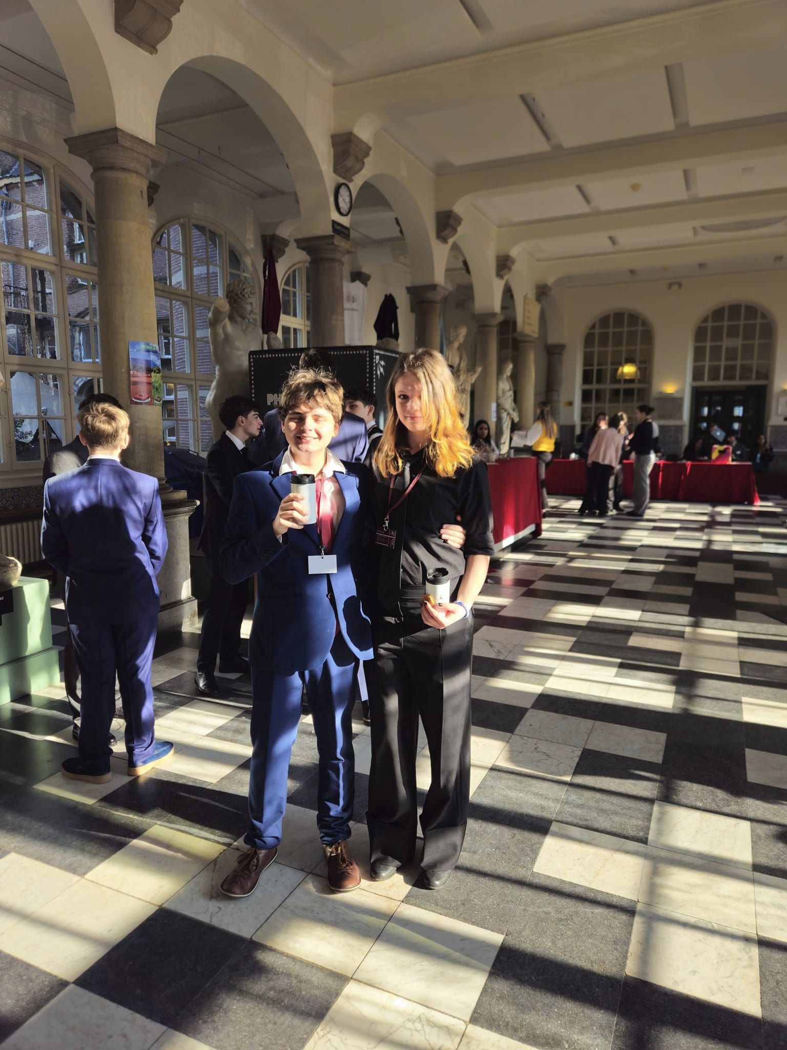 Andreas Bagås Lien En gruppe mennesker i en bygning