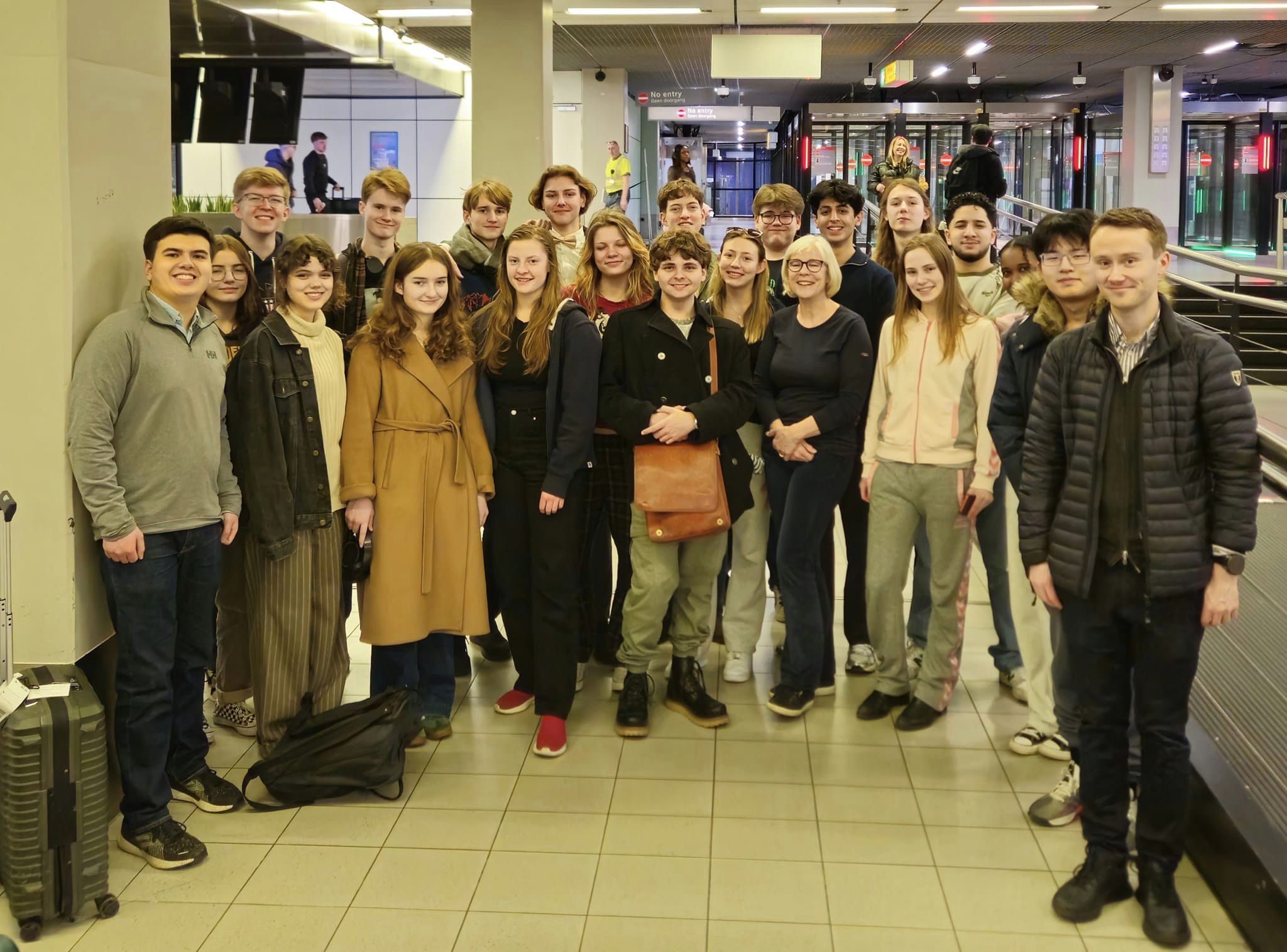 Julia Kagge En gruppe mennesker som poserer for et bilde