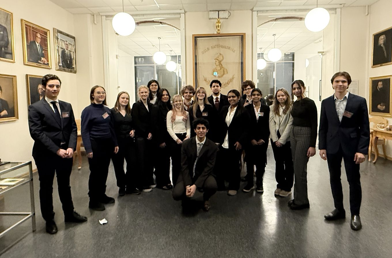 Foto: Saleh Mohammad Chaudry en gruppe mennesker som poserer for et bilde