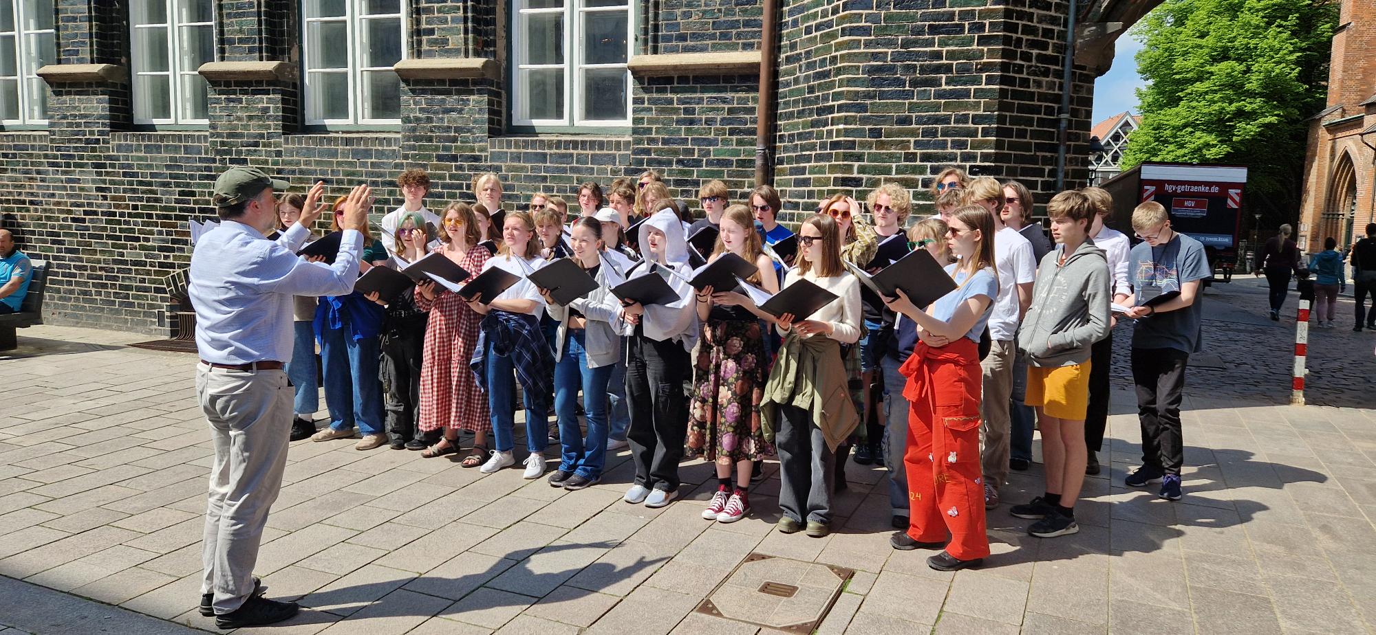 Ulysse Le Bihan En gruppe mennesker som poserer for et bilde