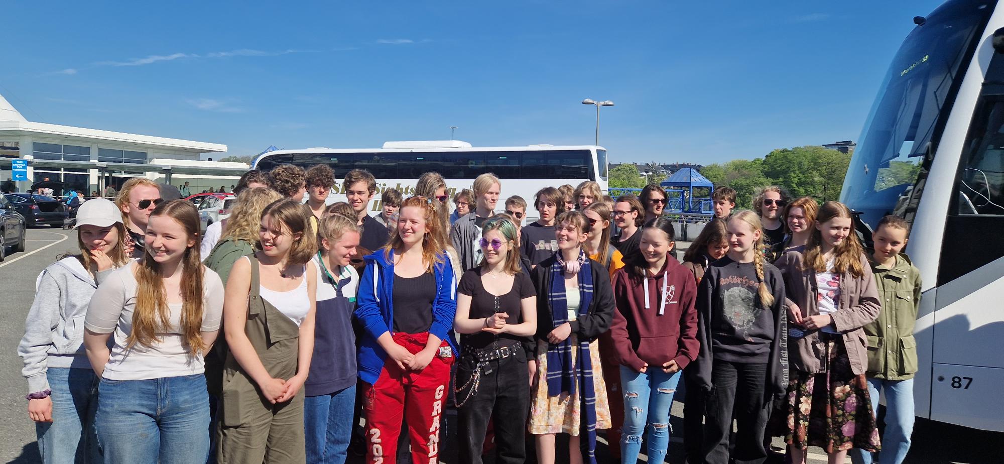 Ulysse Le Bihan En gruppe mennesker som poserer for et bilde